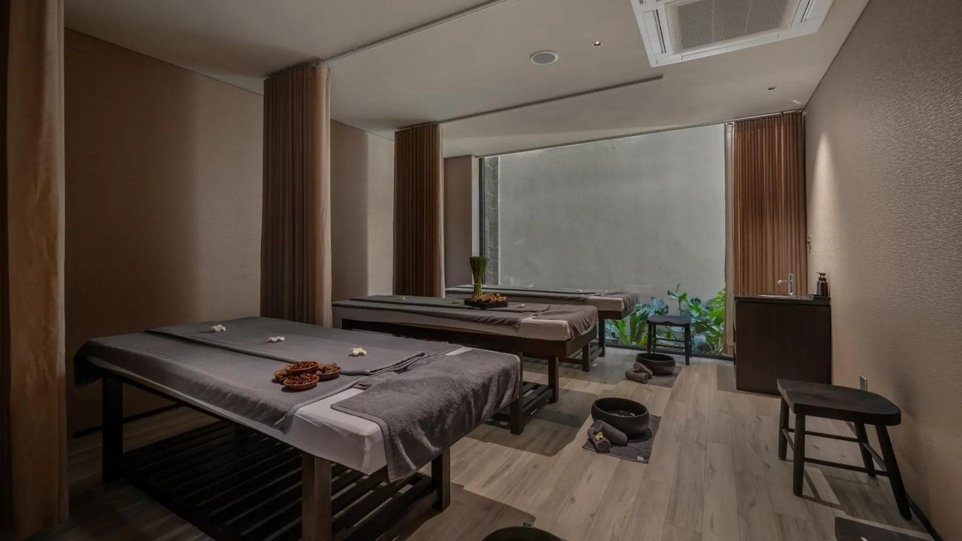 The Hem Hotel And Apartment 다낭 4*,