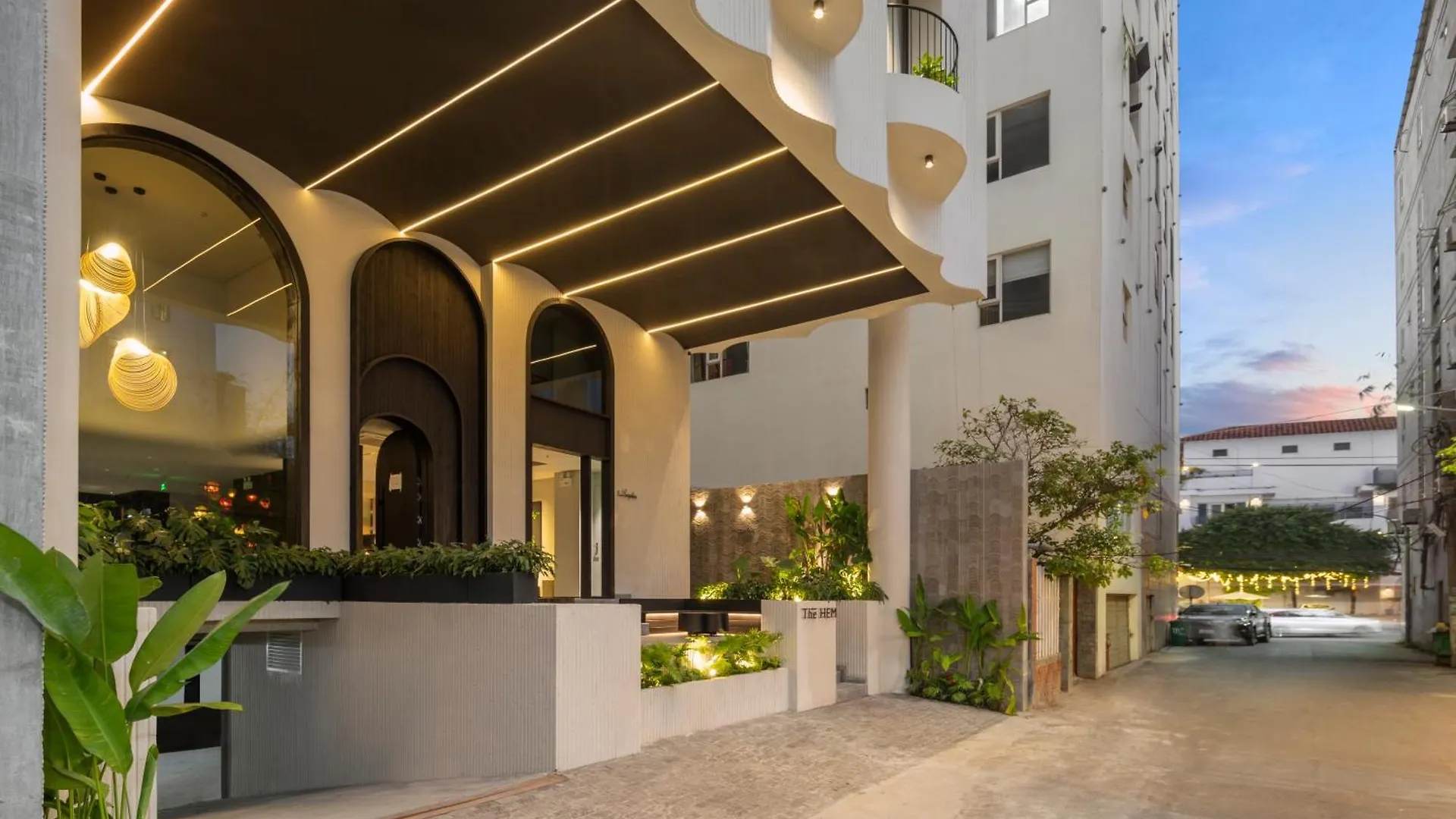 The Hem Hotel And Apartment Da Nang 4*,